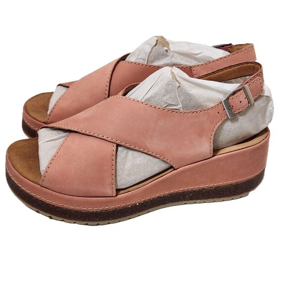 Clarks Kassanda Step Wedge Sandal Women's Size 9.5 Peach Nubuck - Picture 2 of 13